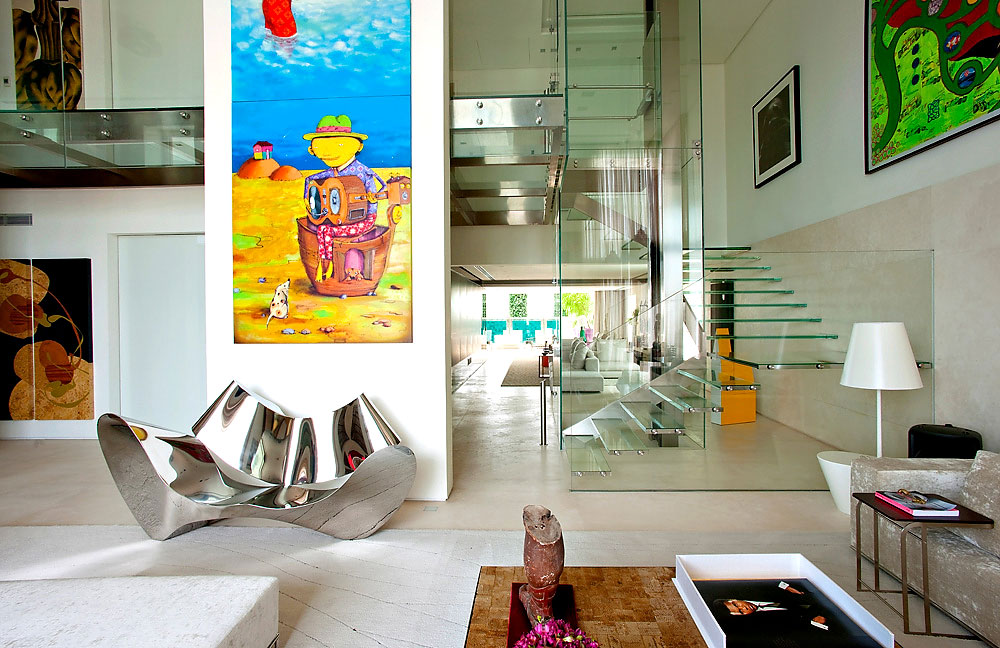 Bien immobilier : Malibu Duplex, luminosité et technologie s’entremêlent dans cet intérieur moderne.