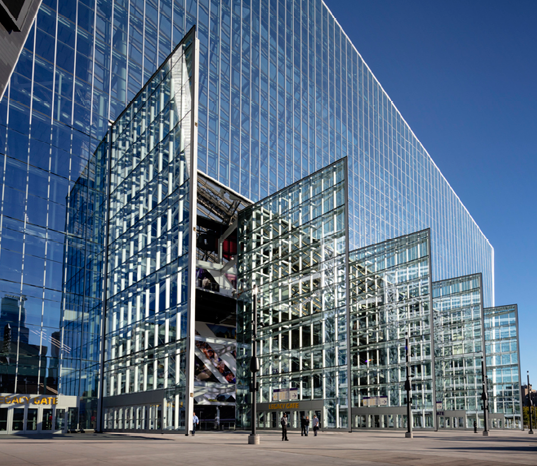 U.S Bank Stadium : 3 ans de construction, 8 000 ouvriers, 4 millions d’heures de travail.