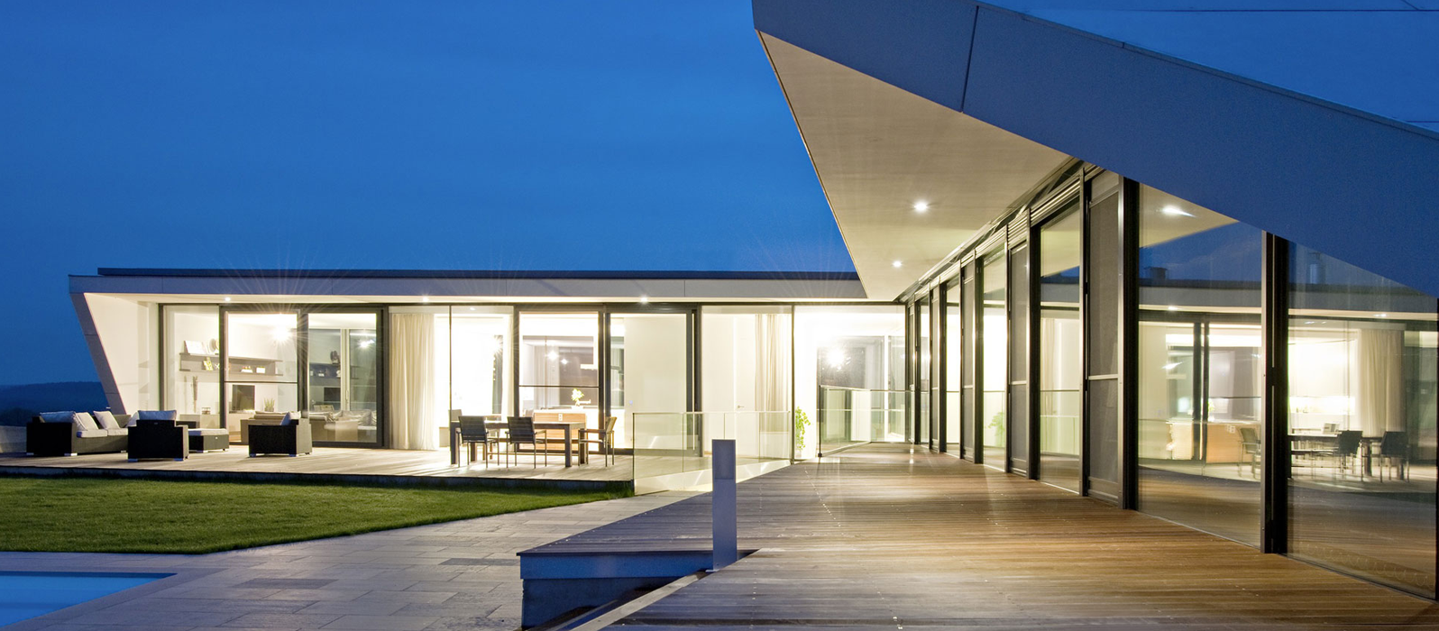 Bien Immobliler : L- House, maison de rêve dans un paysage rural